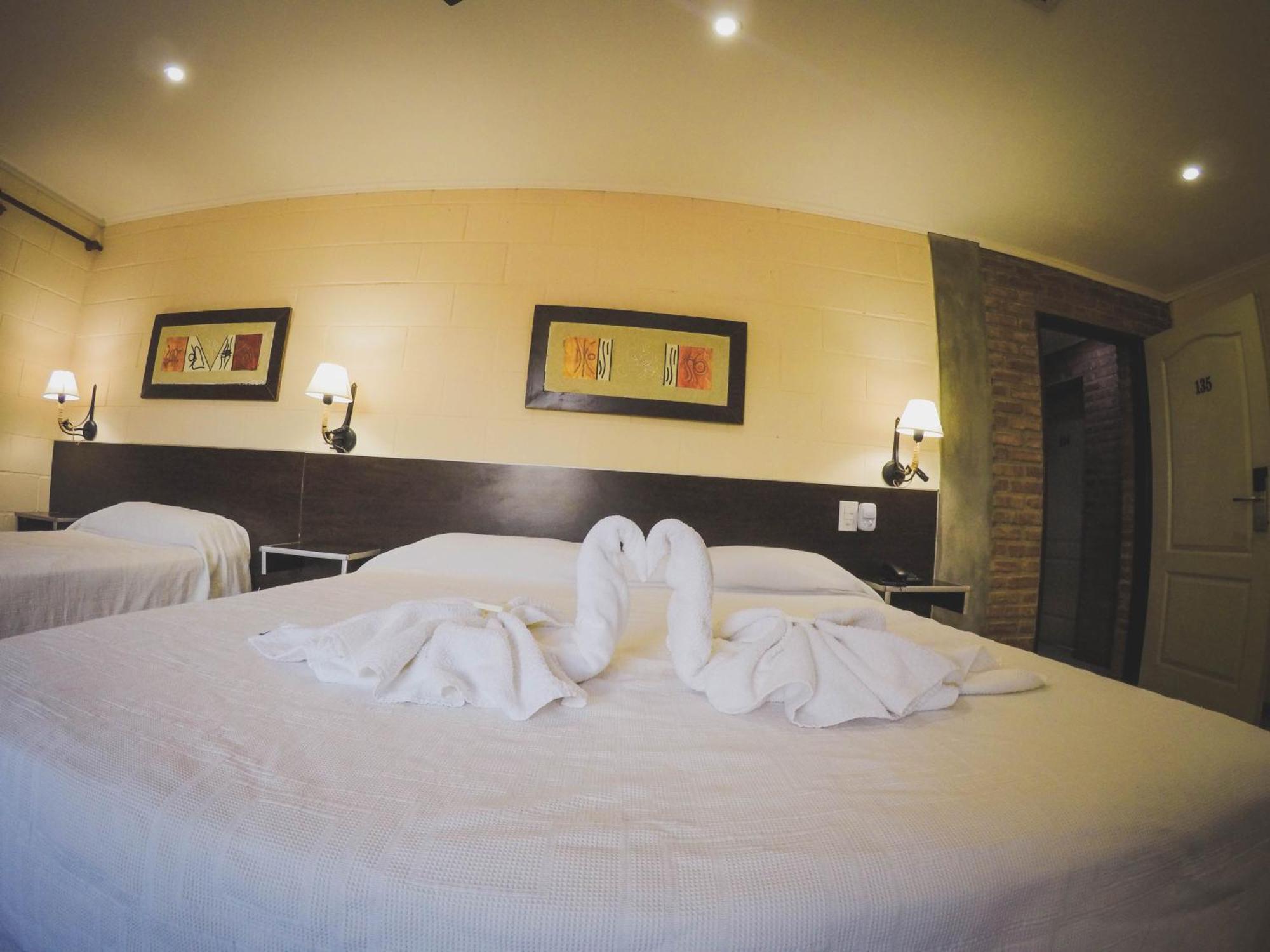 Hotel Torres Del Sol Merlo Екстериор снимка